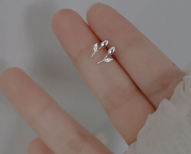 Pendientes de tulipán con circonita